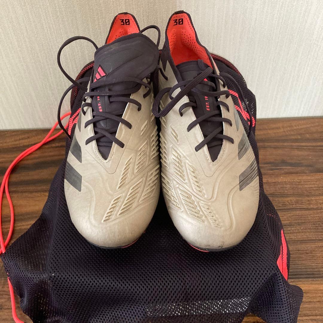 プレデターエリートFG 26cm 袋付き