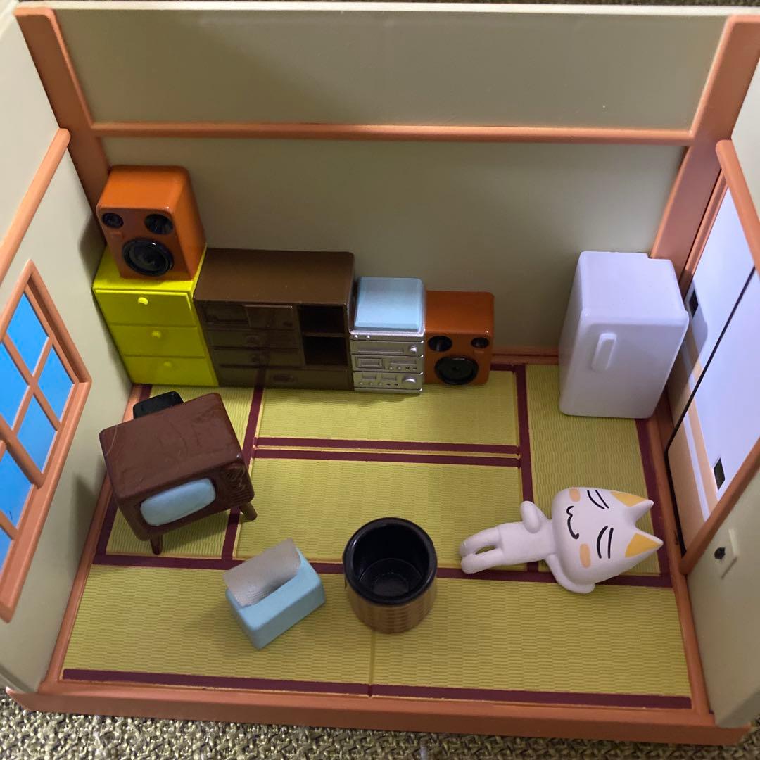 かわいいお部屋どこでもいっしょフィギュア付きトロ2体と小物2種付きガチャ小物付き