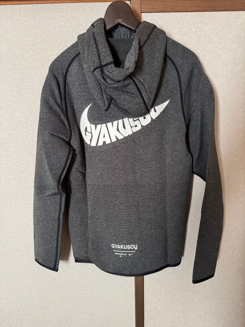 NIKE GYAKUSOU パーカー 新品未使用