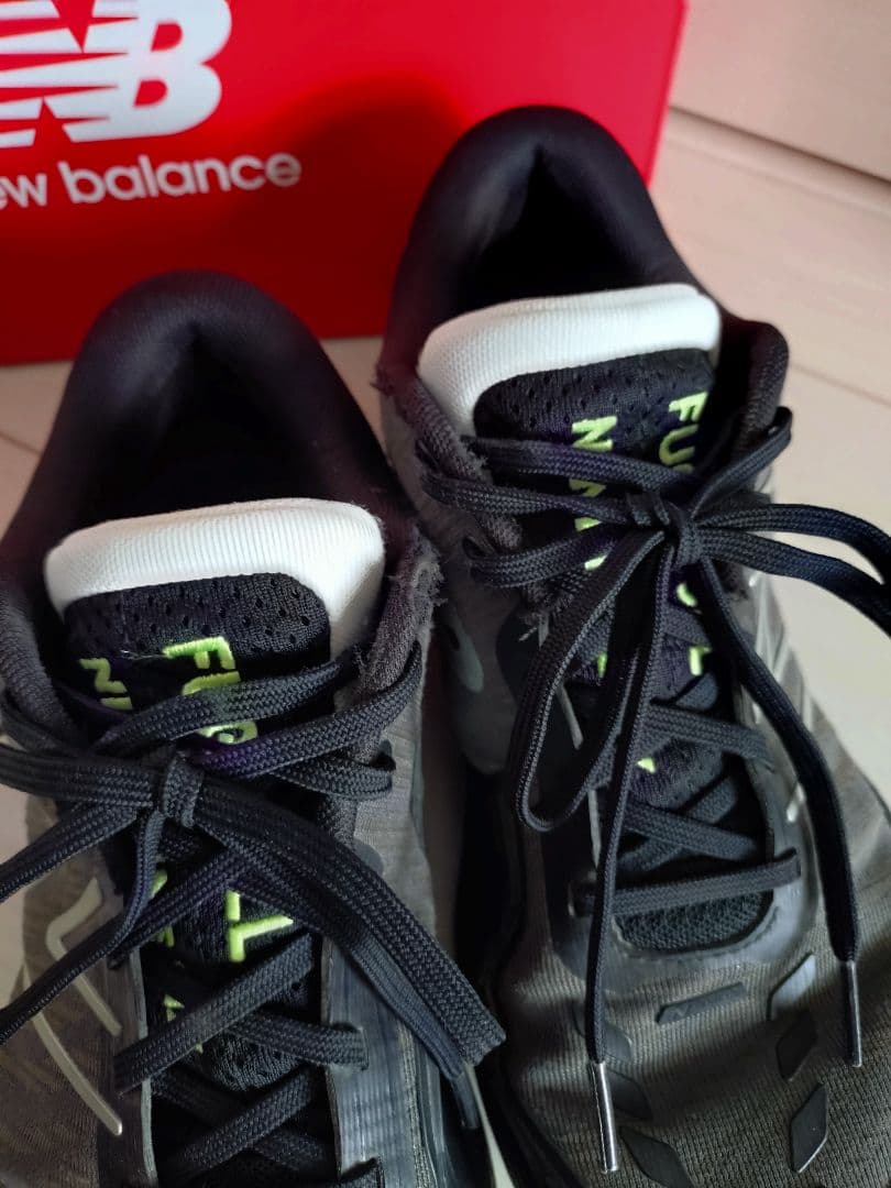 ニューバランス オムニ クレー テニスシューズ 27cm 美品 フューエルセル