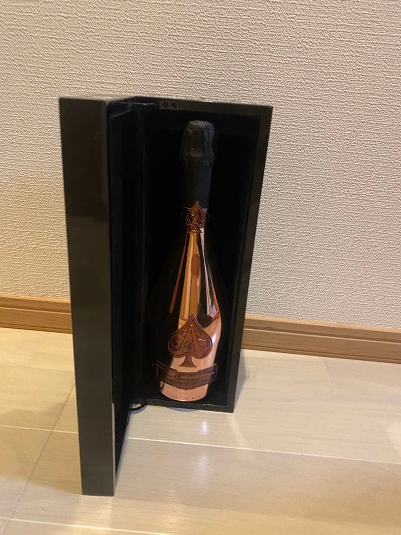 Armand アルマンド ロゼシャンパン ボックス入り