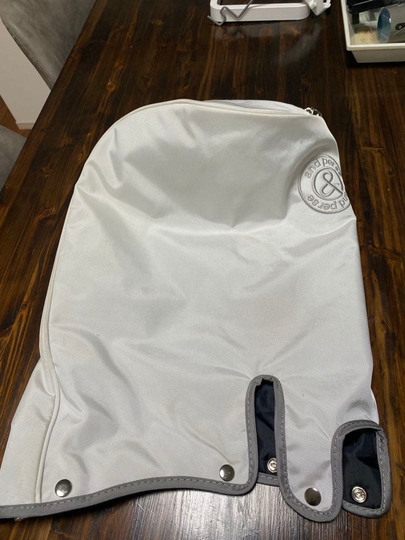 and per se キャディバッグ ホワイト　アンパスィ
