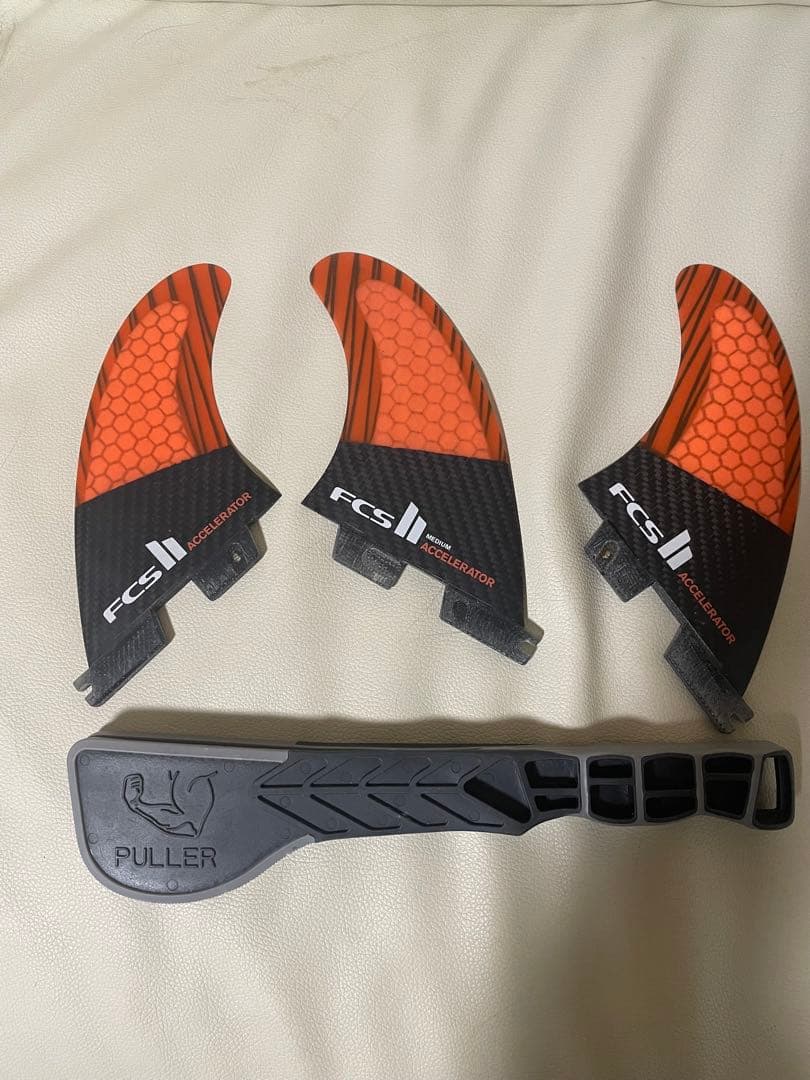 美品！FCS II Accelerator Mサイズ とフィンプラーのセット