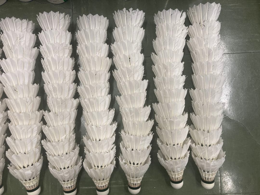 【美品】ニューオフィシャル　リペア済み　基礎打ち・ノック用シャトル120個