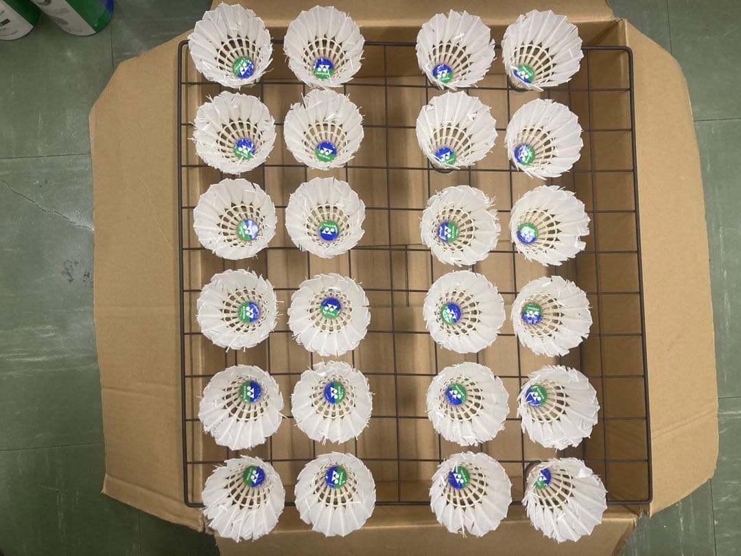 【美品】ニューオフィシャル　リペア済み　基礎打ち・ノック用シャトル120個