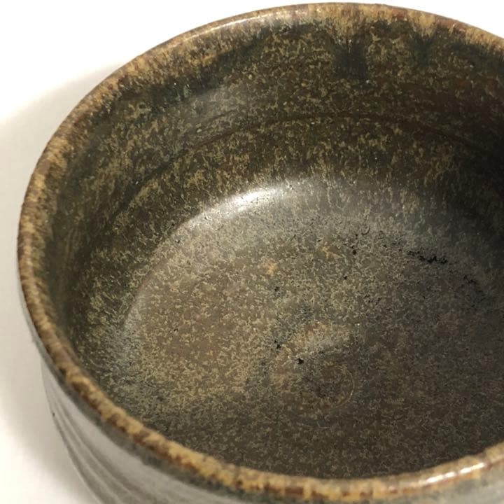 究極の古美術◼️蔵から、深みのあるかなり雰囲気の漂う抹茶茶碗が出てきました。