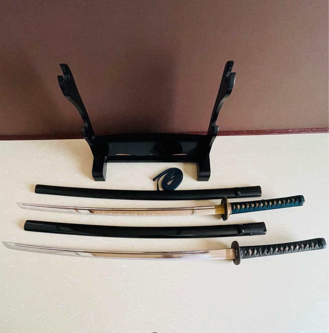 模造刀 日本刀 樋入り刀身　のたれ刃紋 武具 刀剣 刀置き　美品　高級品　w7