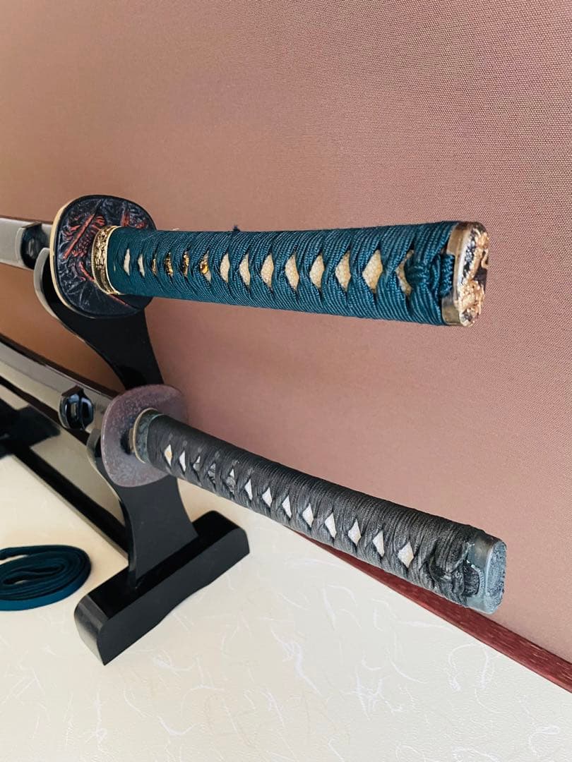 模造刀 日本刀 樋入り刀身　のたれ刃紋 武具 刀剣 刀置き　美品　高級品　w7