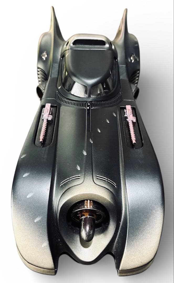 バットモービル　バトルダメージミリテッドエディション　1/18 ホットウィール