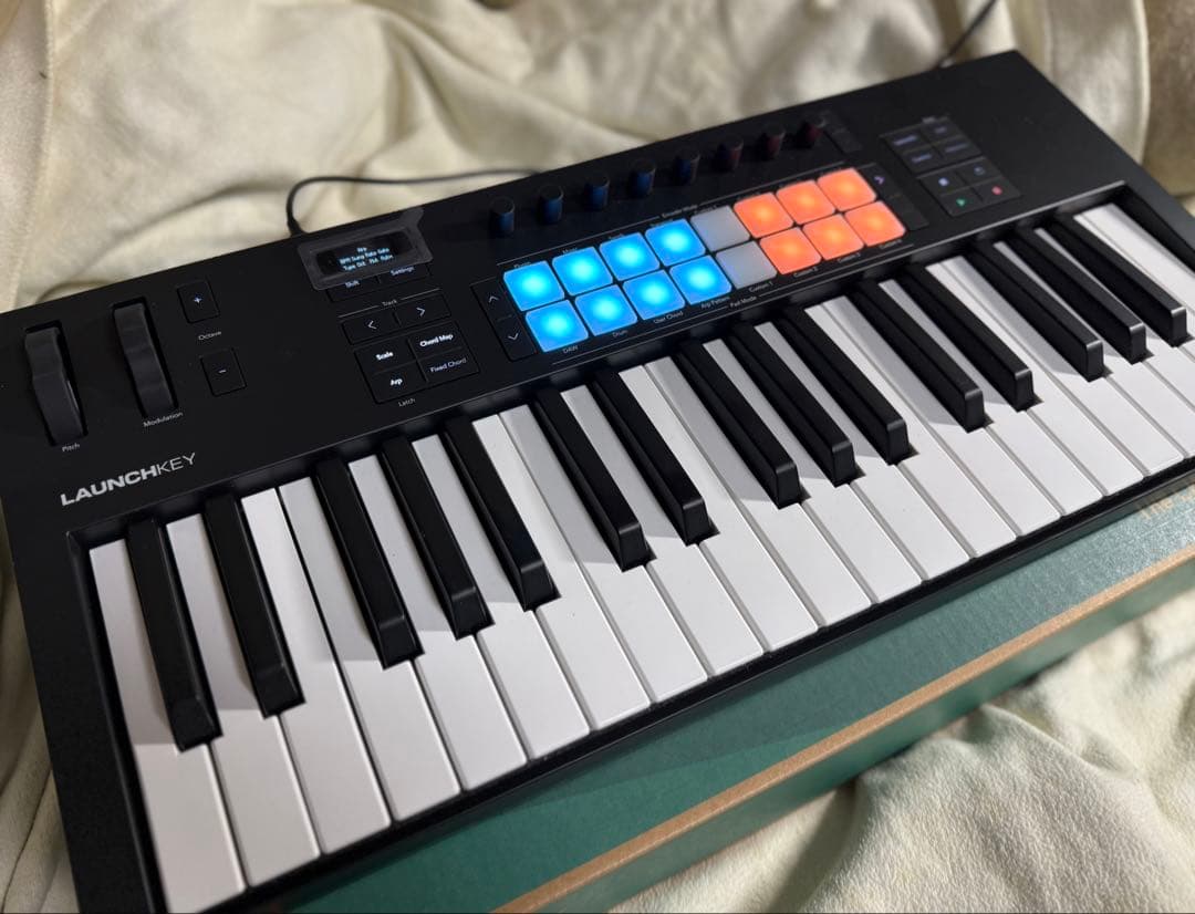 鍵盤楽器 Novation Launchkey MK4 37