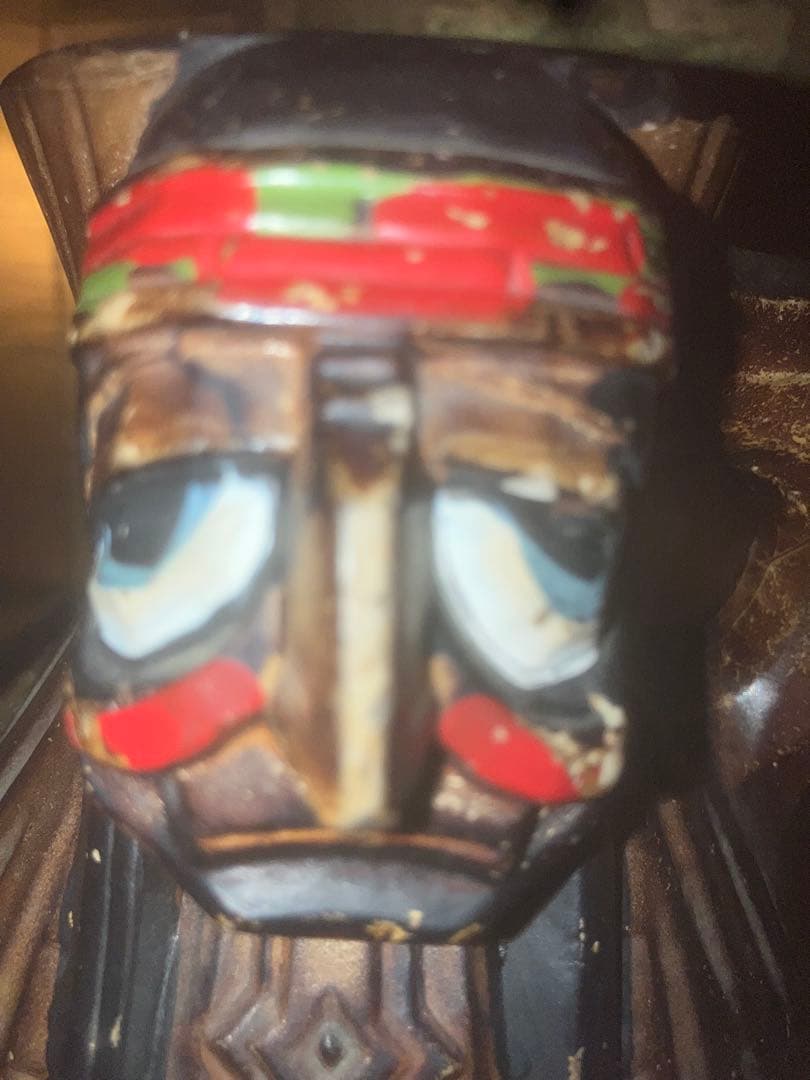 《呪物》震える置物　怪奇現象　ラップ音　曰く付き　呪い