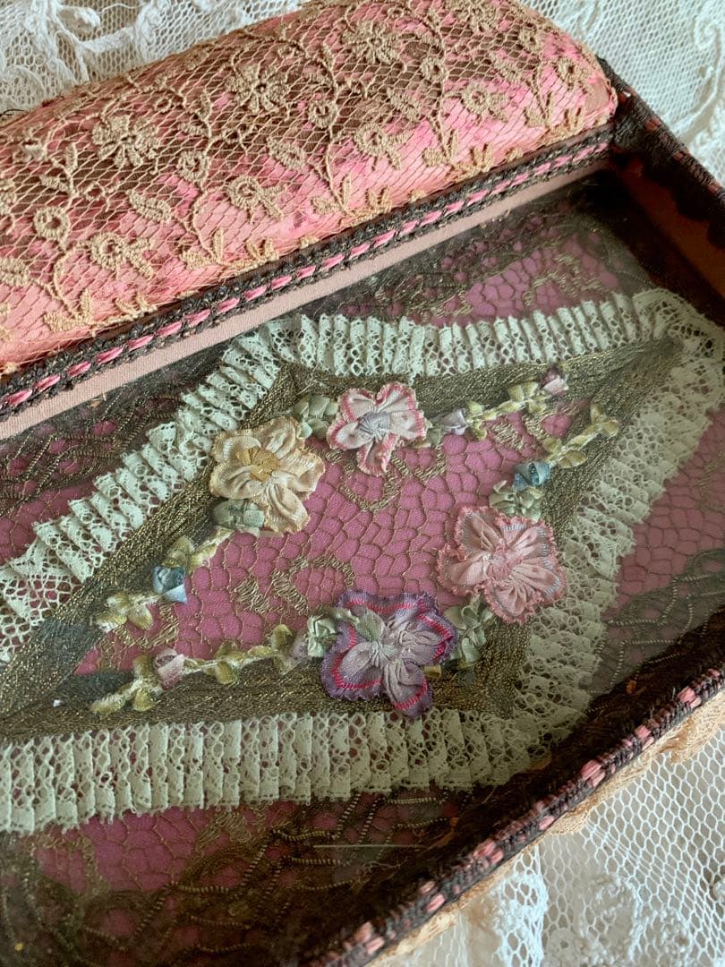 フランスアンティークピンクッション付ロココモチーフガラストレイ※メタルブレード