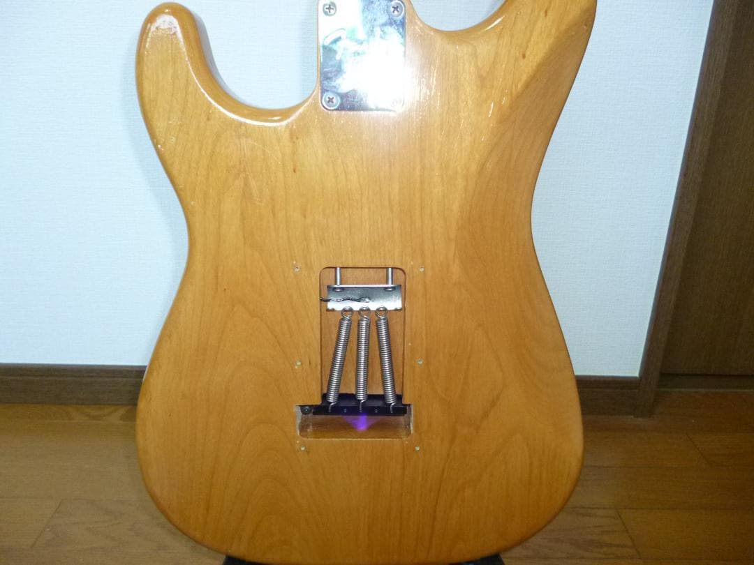 最終値下げ‼️Fender Japan ストラトTシリアル 新品ケース付　美品！