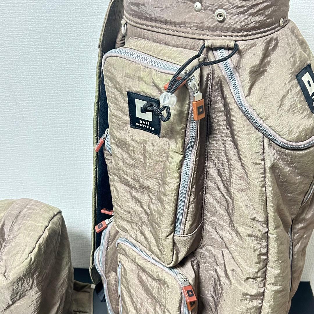 ONOFF オノフ キャディバッグ ゴルフバッグ ベージュ系 フード付き