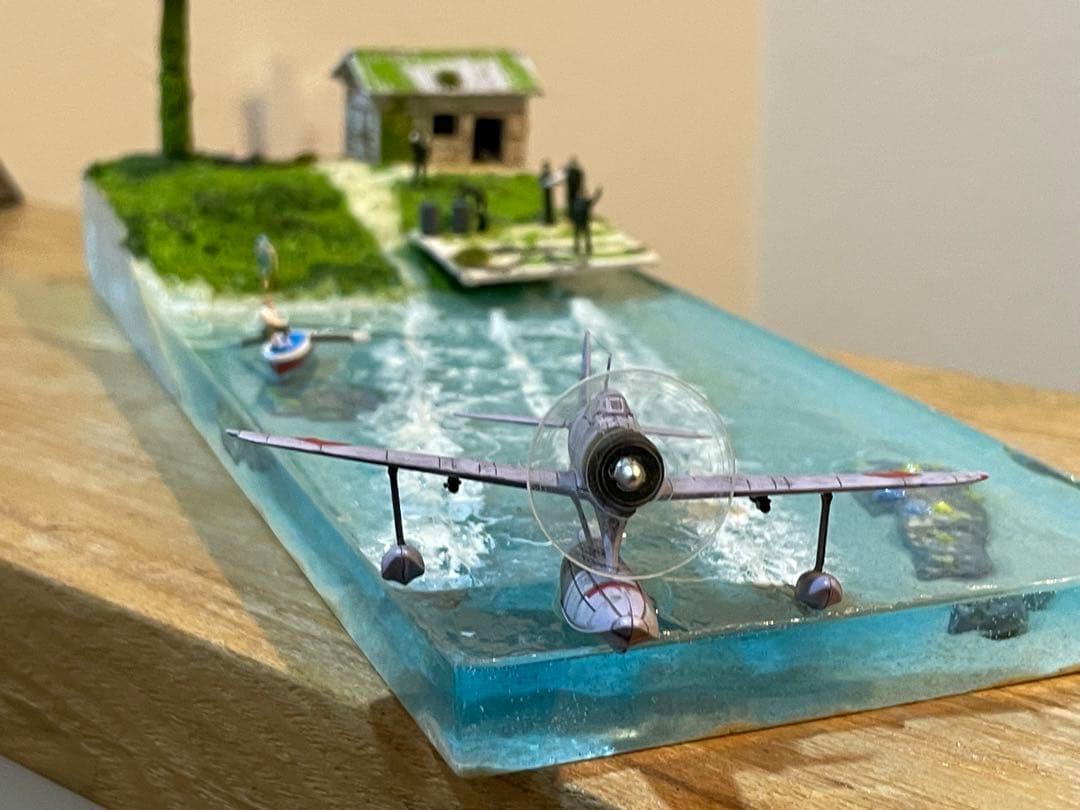 基地から飛び立つ二式戦闘機　レジン　ジオラマ