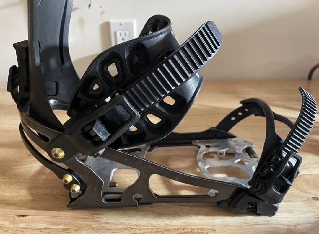 karakoram カラコラム　スプリットボード　ビンディング