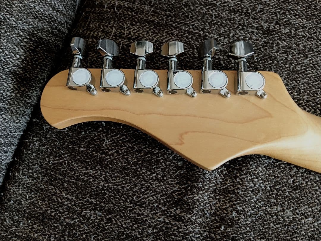 ストラト メタリックレッド レッドパール SHH（Bacchus バッカス）