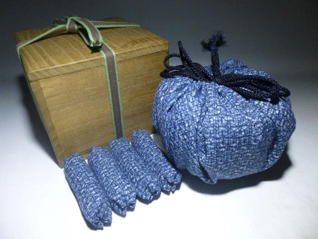 楽吉左衛門　七代　長入　赤茶碗／裏千家十四代　淡々斎極め箱／銘「曙峰」／仕覆