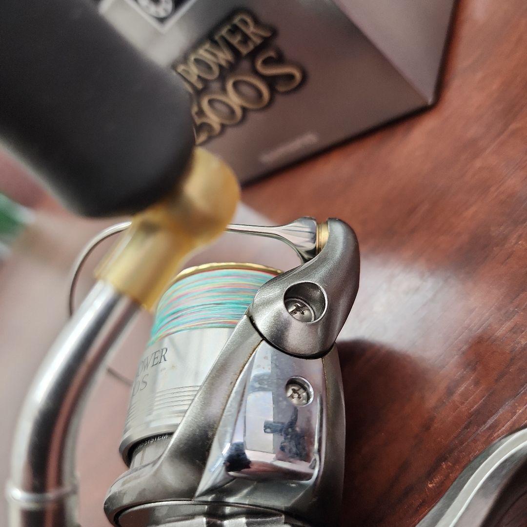 TWIN POWER 2500S リール