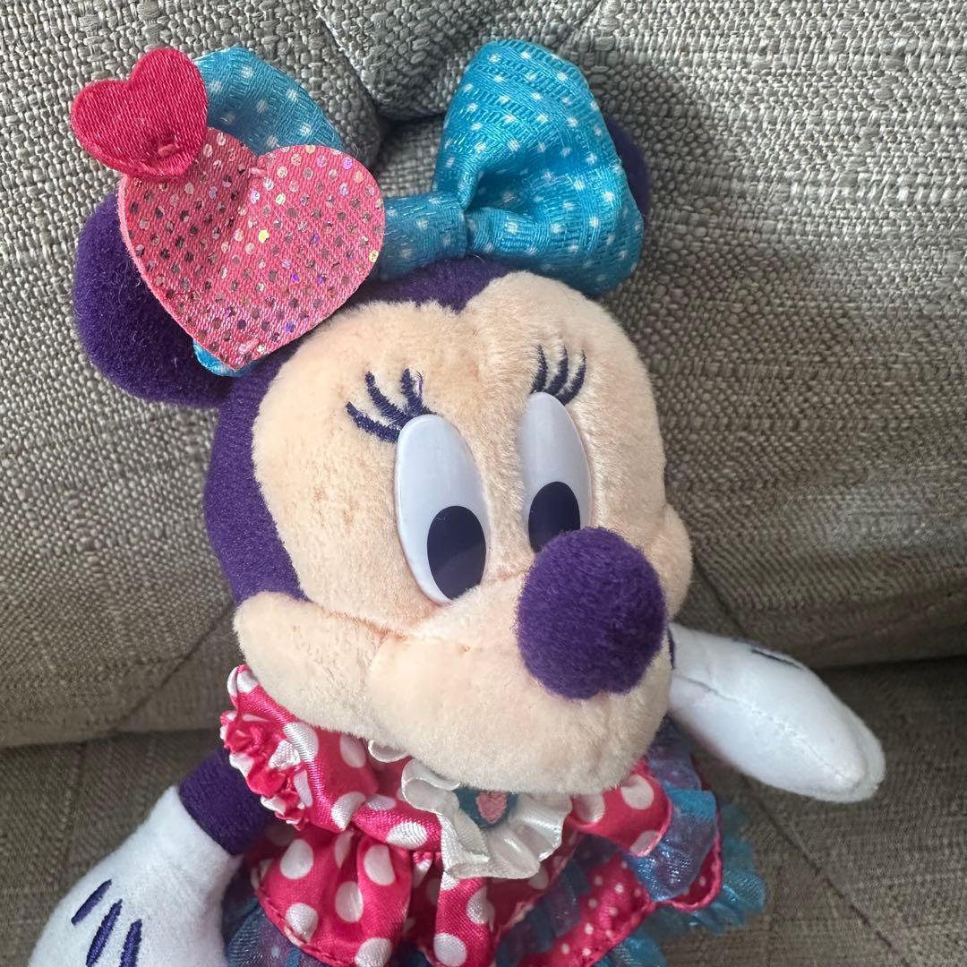 ディズニーパルパルーザ ミニーマウス ぬいぐるみバッジ 2024年発売