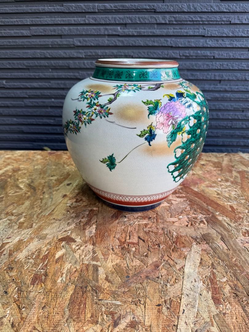 ① 九谷焼　花瓶　壺