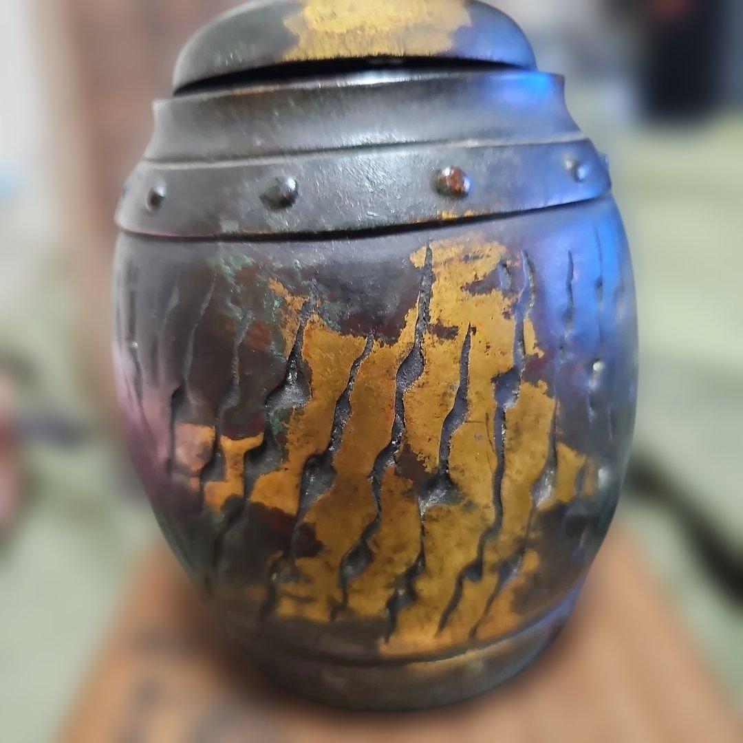 秦蔵六造　鍍金銅　諌鼓　香炉