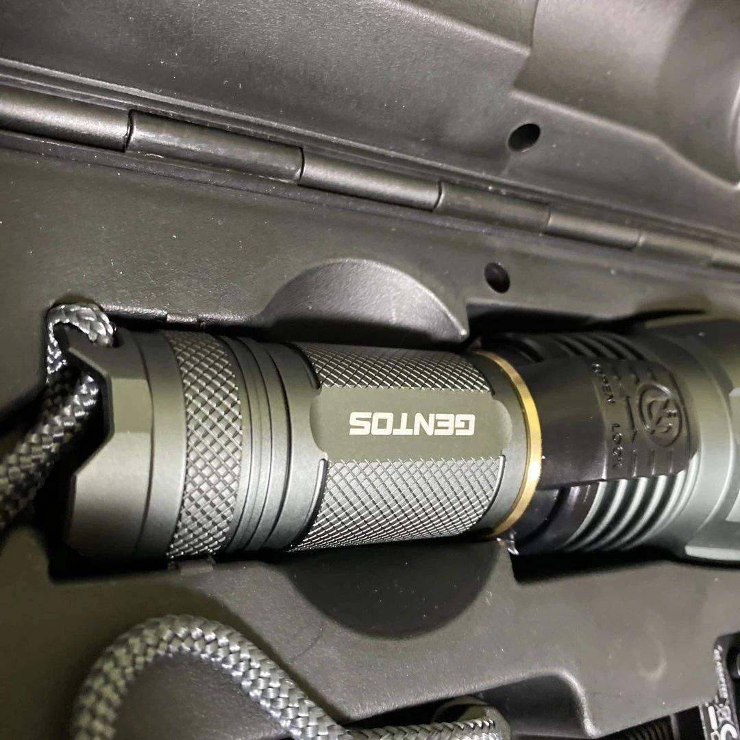 GENTOS 3000ルーメン　送料込み