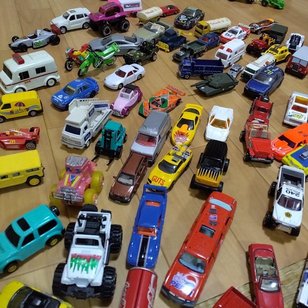 車　ヘリ　レースカー　ミニカー　いろいろ