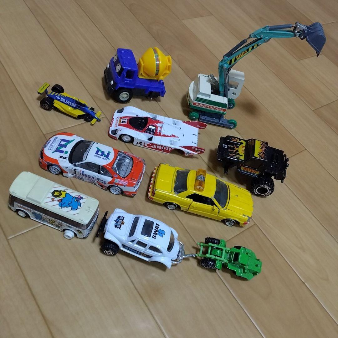 車　ヘリ　レースカー　ミニカー　いろいろ