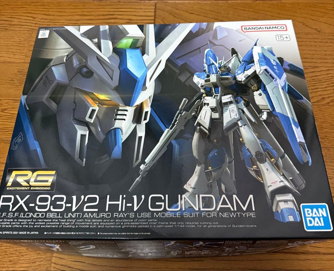 RG RX-93-V2 Hi-Vガンダム & MSN-04サザビー