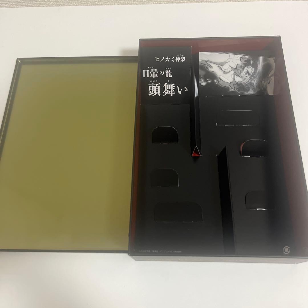 鬼滅の刃　USJ アクセサリースタンド　お菓子缶 甘露寺蜜璃　時透無一郎