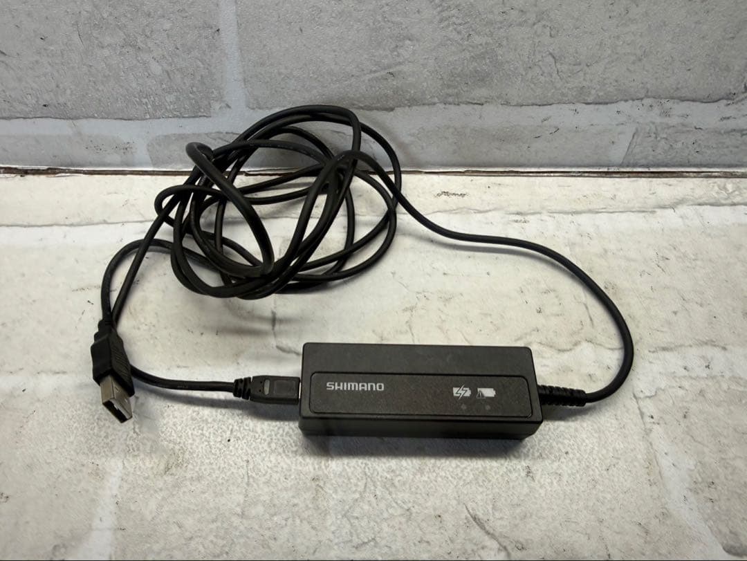 SM-BCR2 シマノ　内装バッテリー用充電チャージャー　充電器