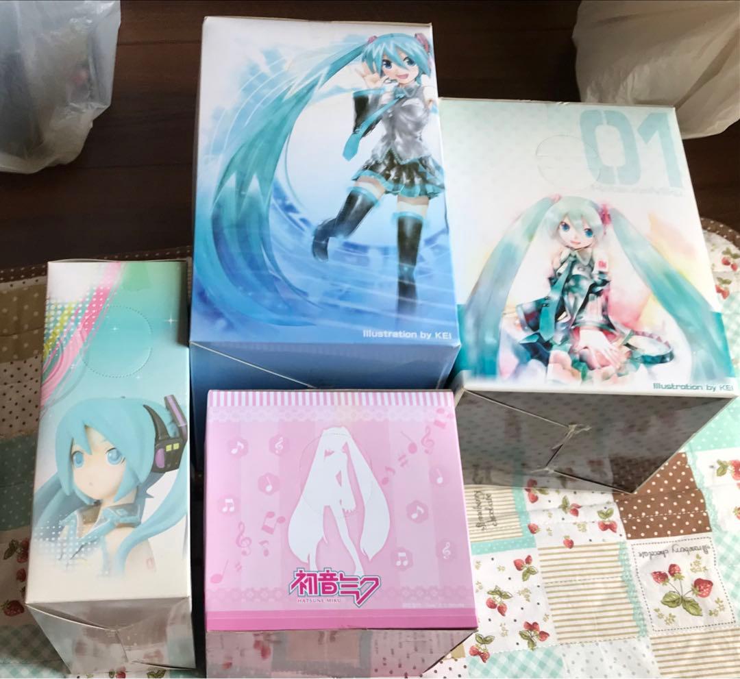 初音ミク　フィギュア　4つセット