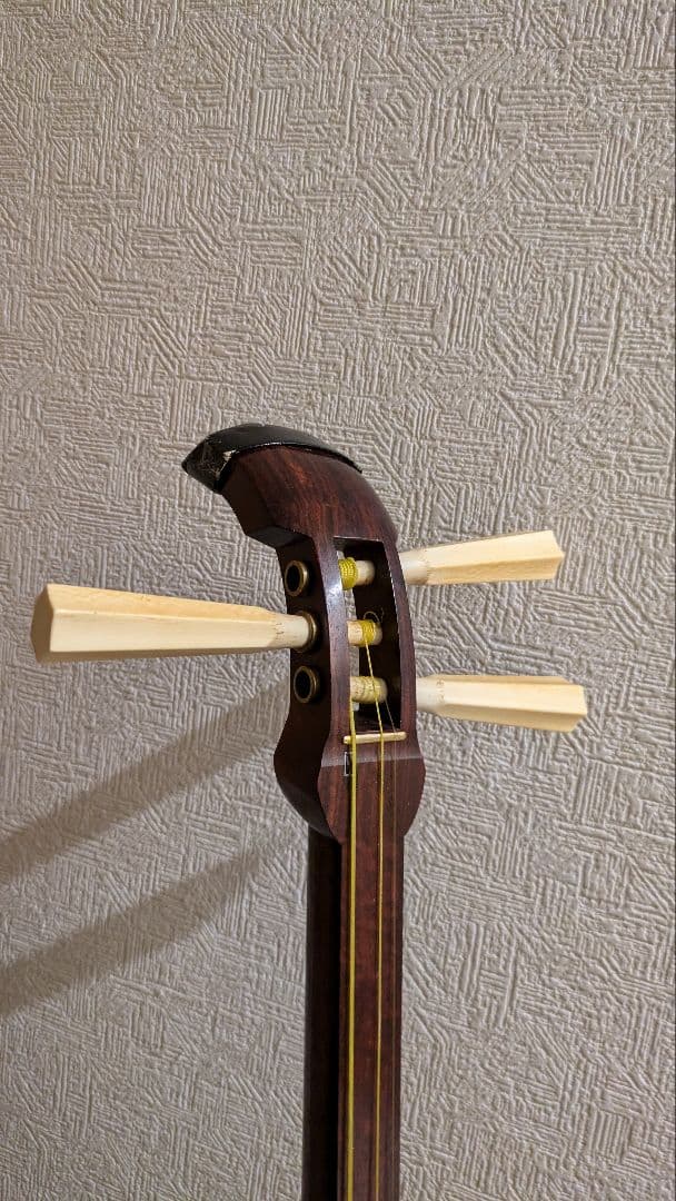三味線 約50年前に30万円で購入した物 王貞治サイン入り
