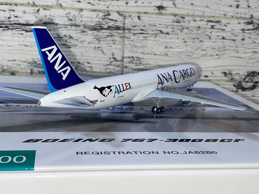 全日空商事 1/200 ANA ボーイング B767-300BCF JA8286