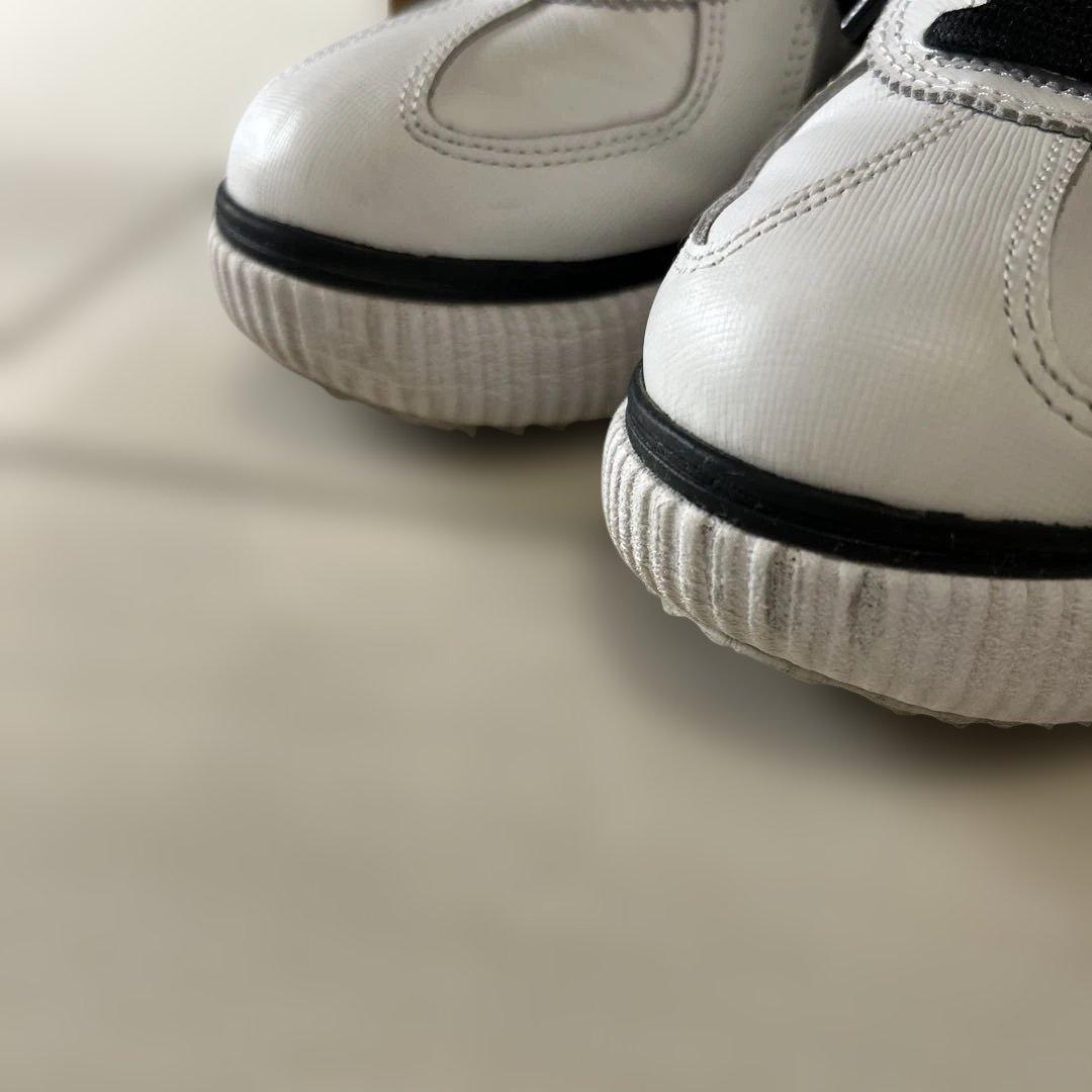 オニツカタイガー DELECITY 24センチ