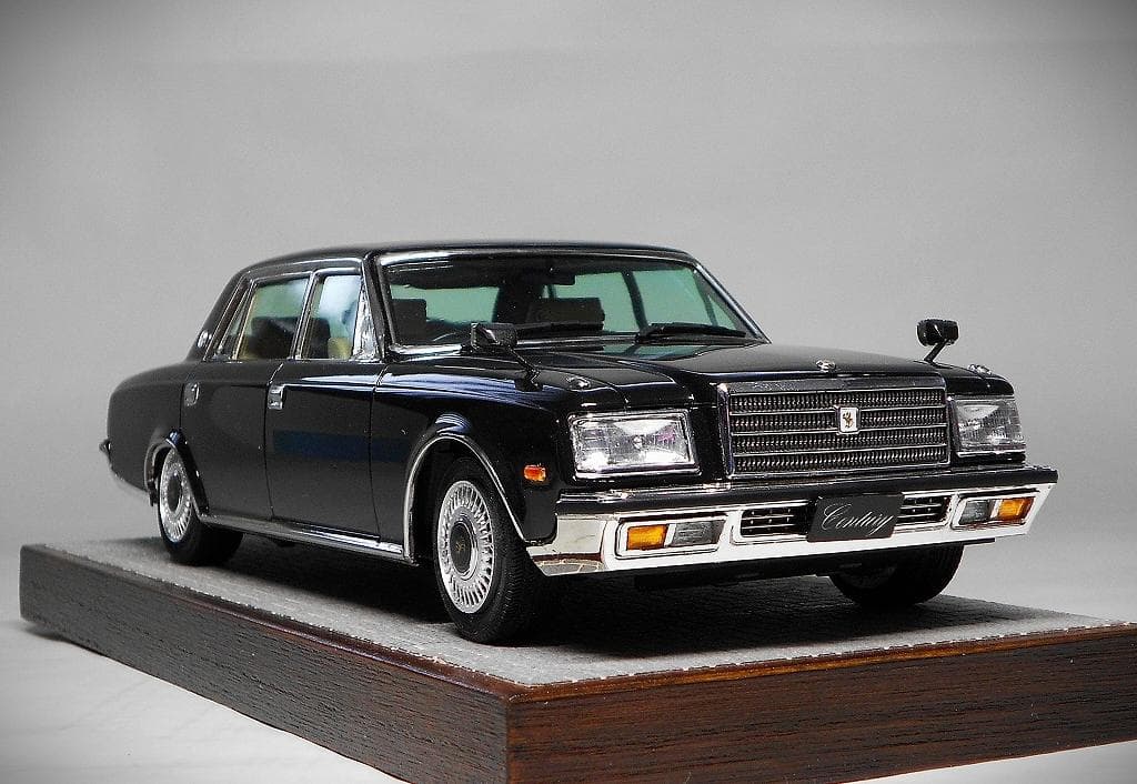 アオシマ　トヨタセンチュリー　VG45