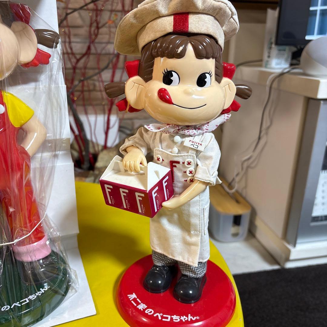 ペコちゃん フィギュア 3体セット　首振り　卓上ユニフォーム　まとめ売り