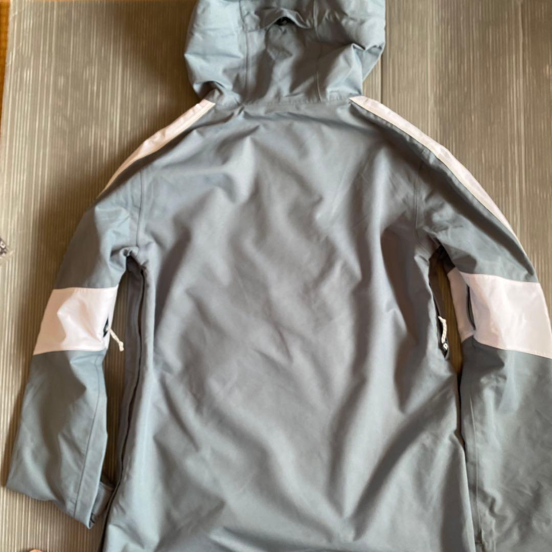 【新品未使用!!】VOLCOM ボルコム スノボ ウェア 本条舞 着用モデル