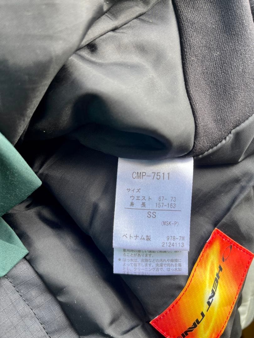 DESCENTE スキーウェア　上下SSサイズ