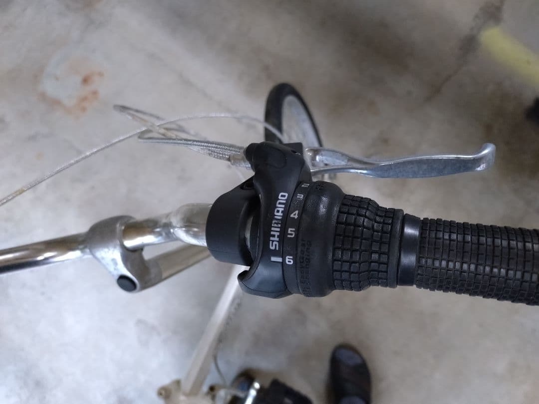 折りたたみ自転車 ホワイト 小径　希望価格での出品ですが値下げ交渉歓迎です。