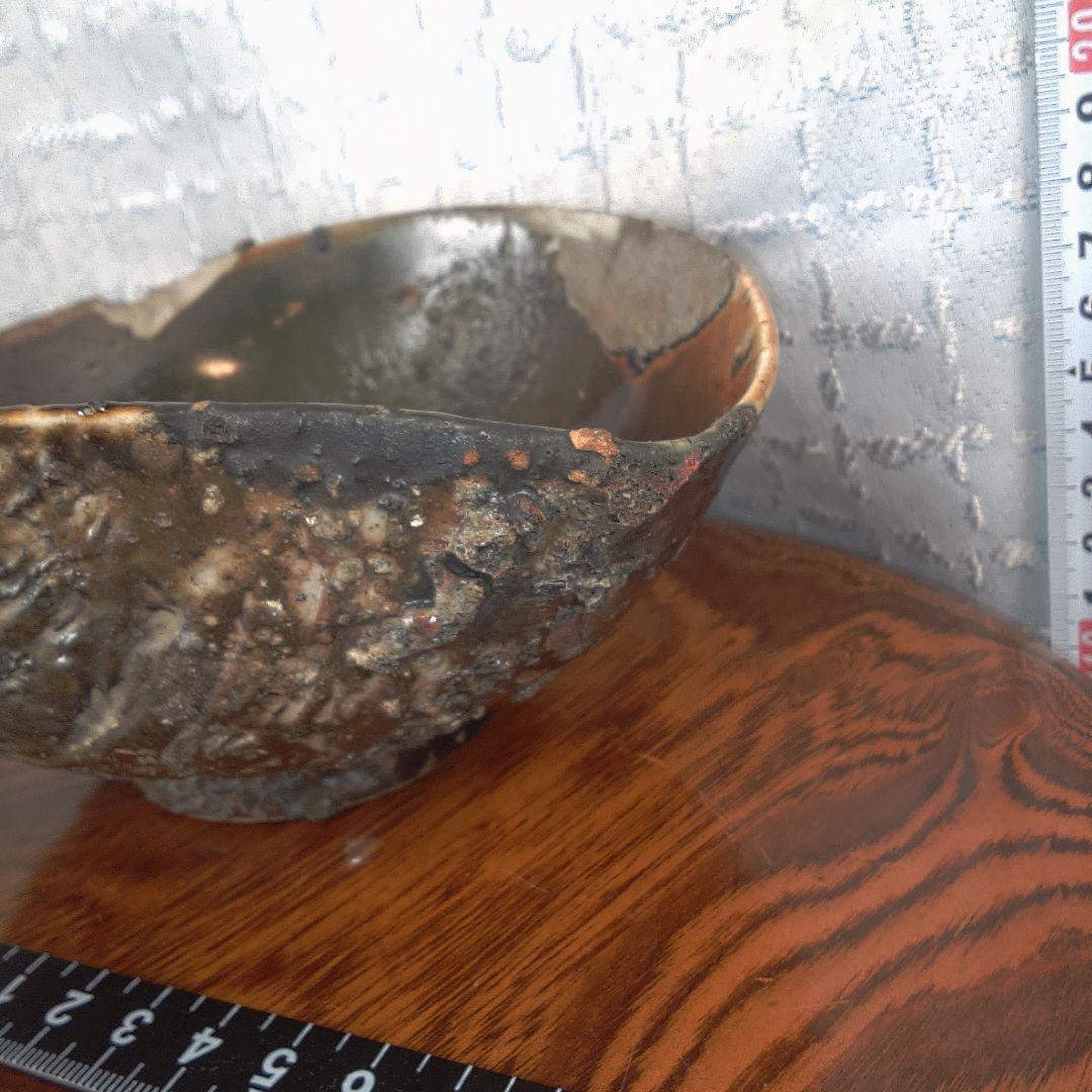 骨董４ 波形デザインの茶碗 発掘？