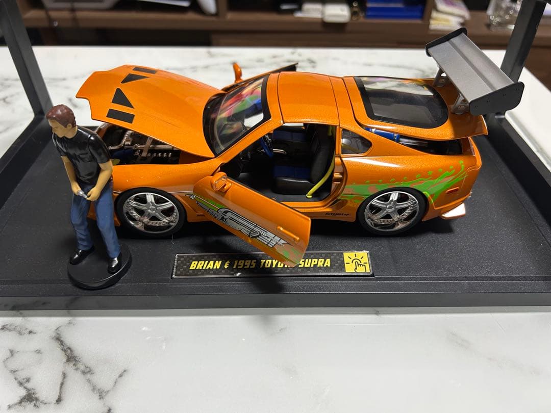 1995 Toyota Supra Brian フィギュア付き ワイルドスピード