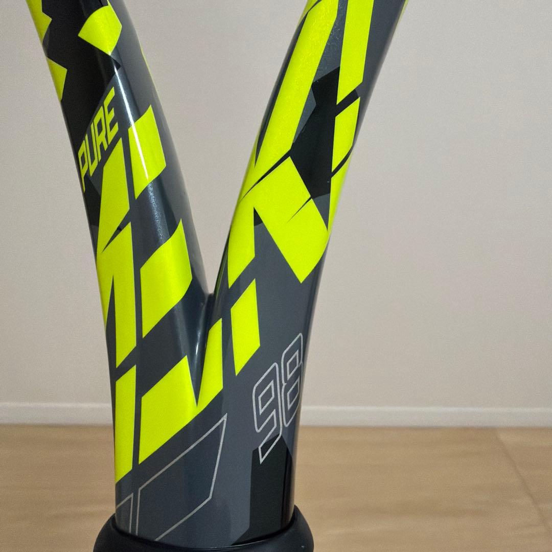 ピュアアエロ98 テニスラケット　中古