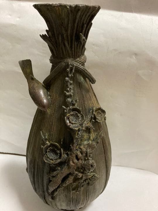 古銅製花瓶，時代物，在銘あり，重約2000克。