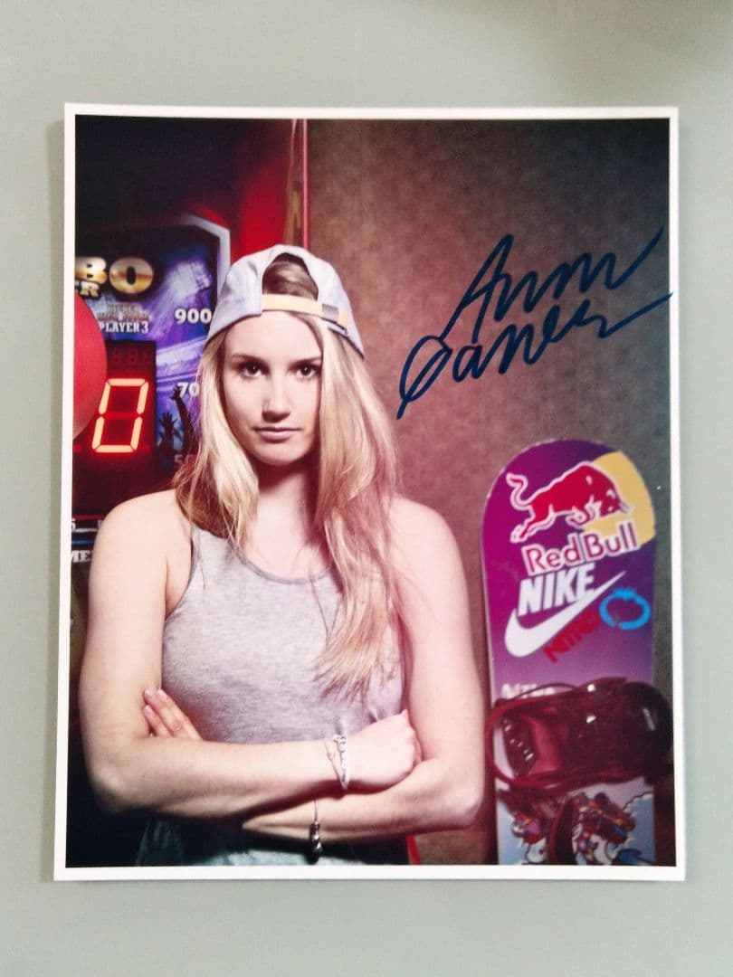 セール中…アンナ・ガッサー直筆サイン入り超 特大写真…Anna Gasser,