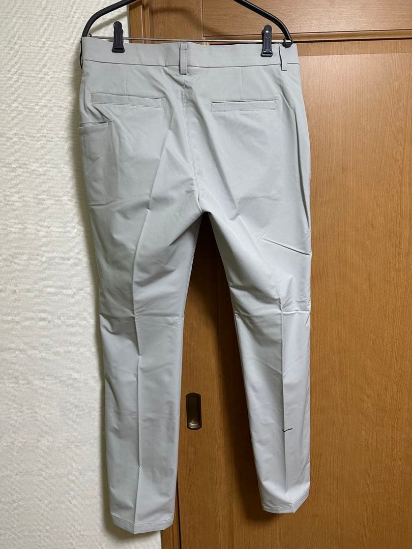 テイラーメイド　ウェアー　パンツ　ライトグレー
