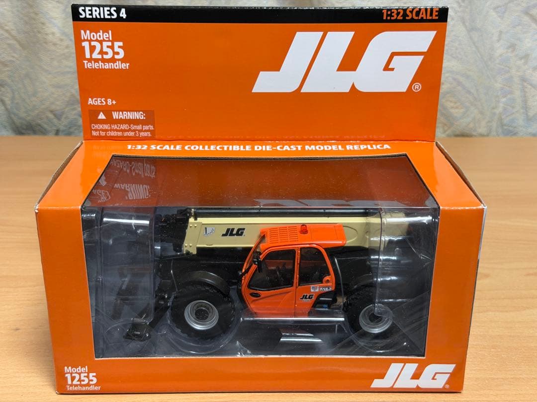 【新品未開封】 JLG 1255 テレハンドラー： 建機 スケールモデル1/32