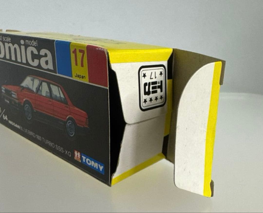 黒箱トミカ　日本製　ニッサン　ブルーバード　ターボ