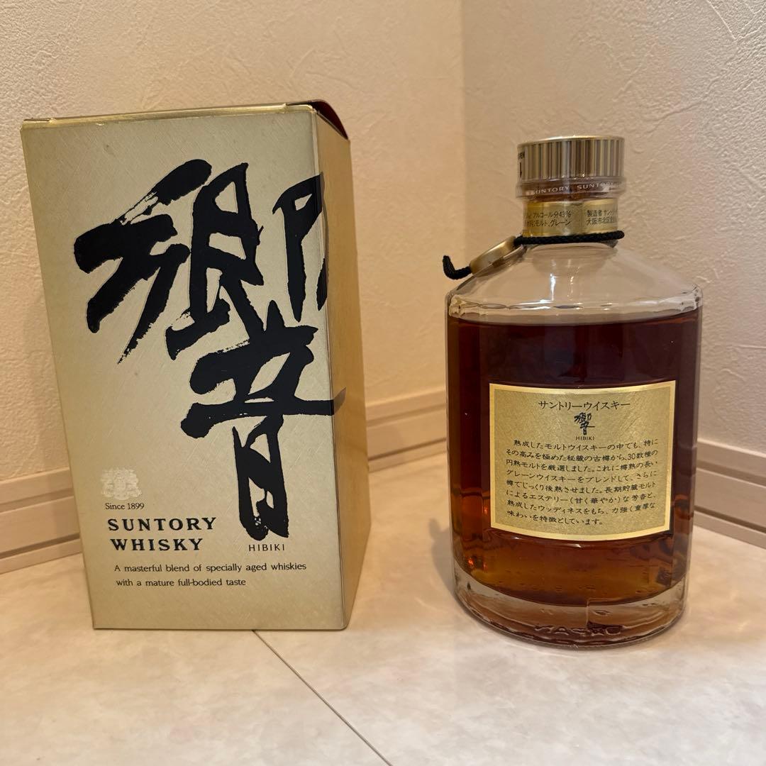 サントリーウイスキー響　裏ゴールドラベル　金キャップ　箱付き　未開封